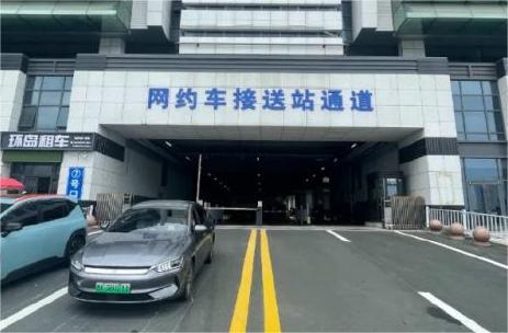7月15日，威海站網(wǎng)約車接送站通道啟用！